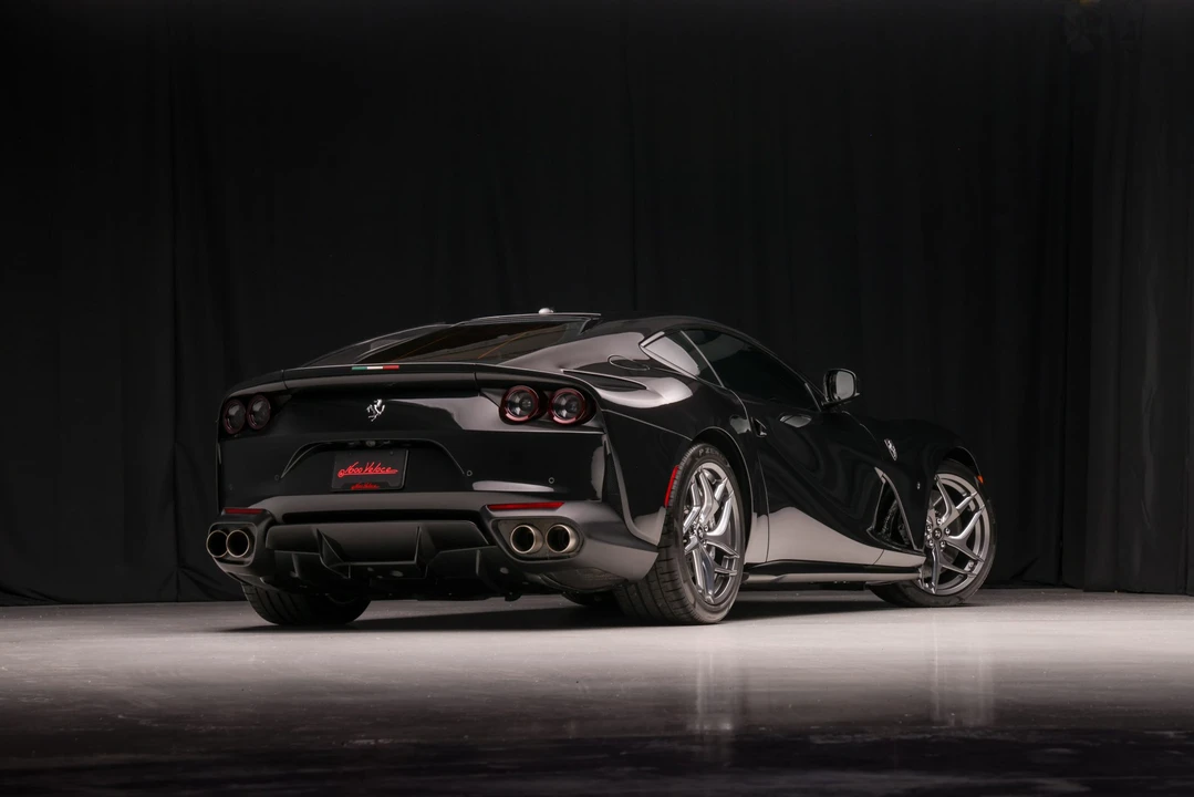 2018 Ferrari 812 Superfast - Image 15 of 31