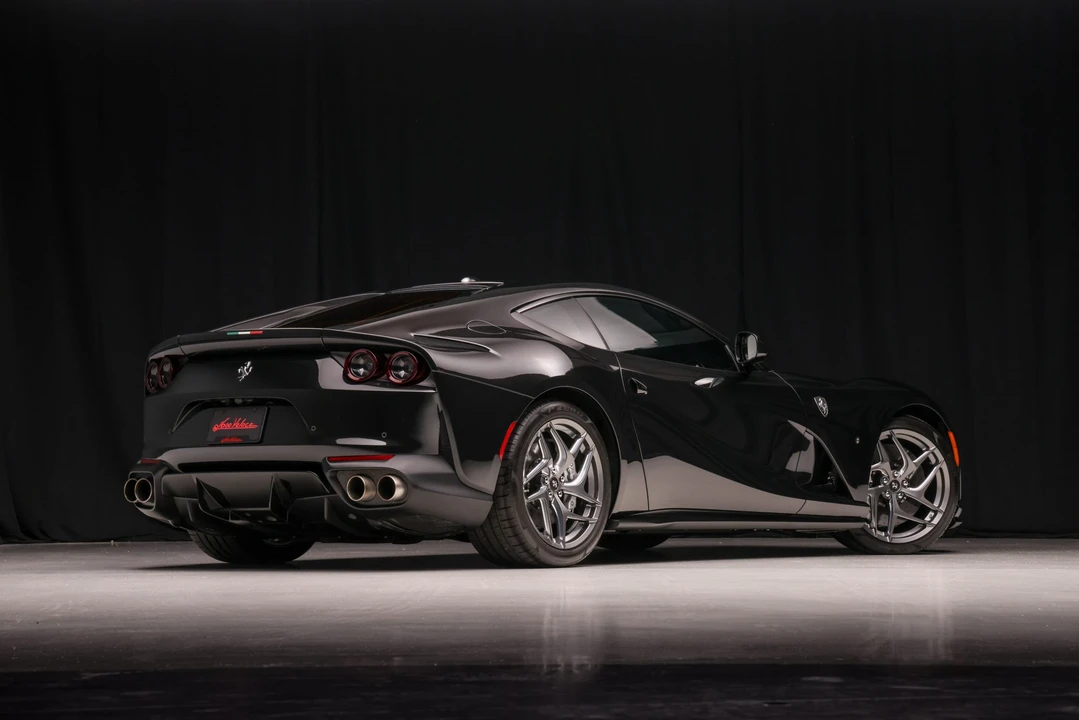 2018 Ferrari 812 Superfast - Image 17 of 31