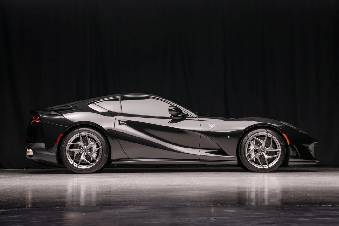 2018 Ferrari 812 Superfast - Image 19 of 31
