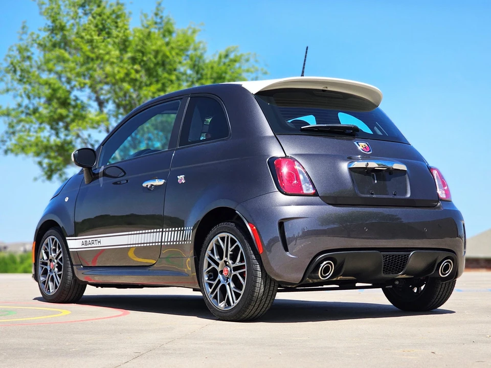 2018 Fiat Abarth 500 - Image 18 of 31