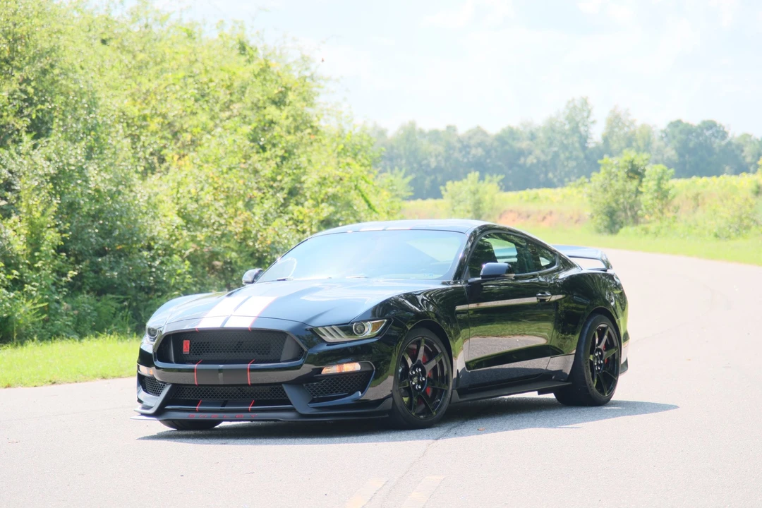 2018 Ford S550 Shelby Mustang GT350R - Image 2 of 31