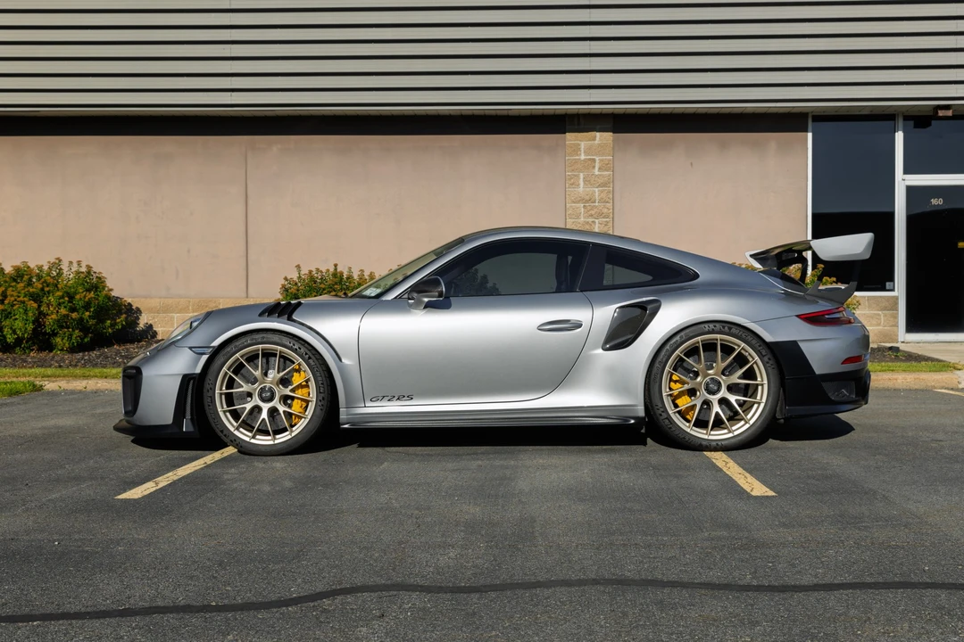 2018 Porsche 991 GT2 RS - Image 10 of 31
