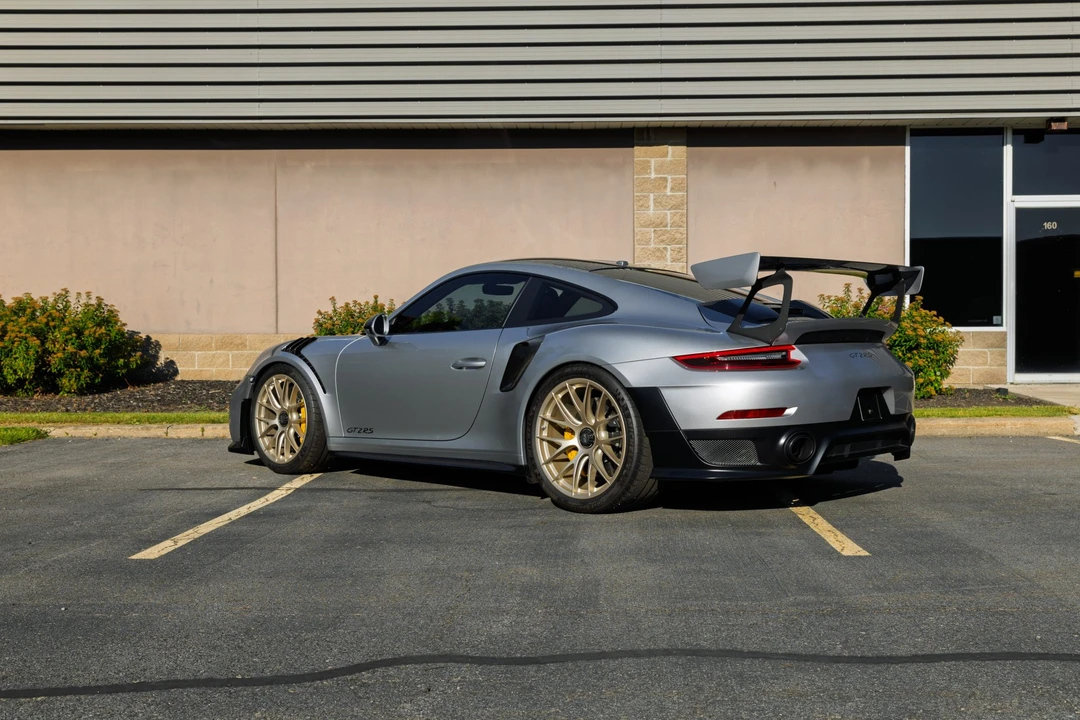 2018 Porsche 991 GT2 RS - Image 9 of 31