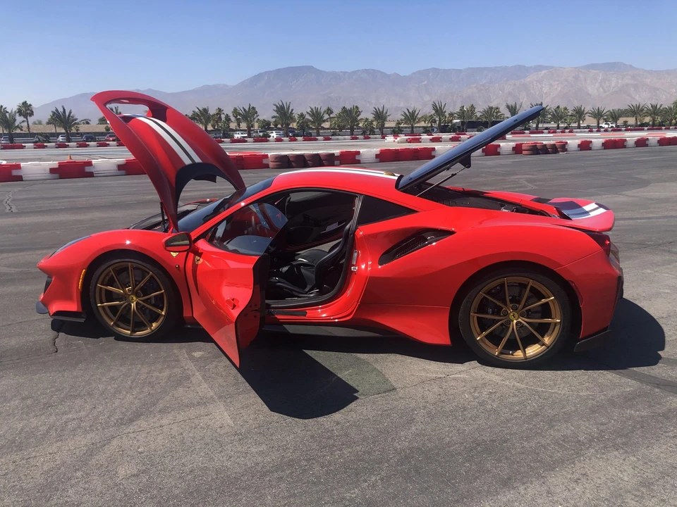 2019 Ferrari 488 Pista - Image 11 of 31
