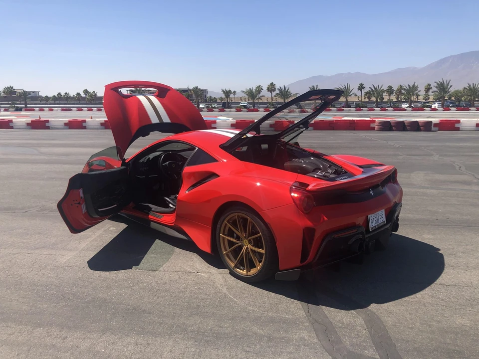 2019 Ferrari 488 Pista - Image 12 of 31