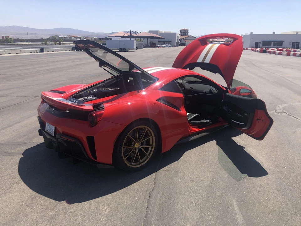 2019 Ferrari 488 Pista - Image 14 of 31