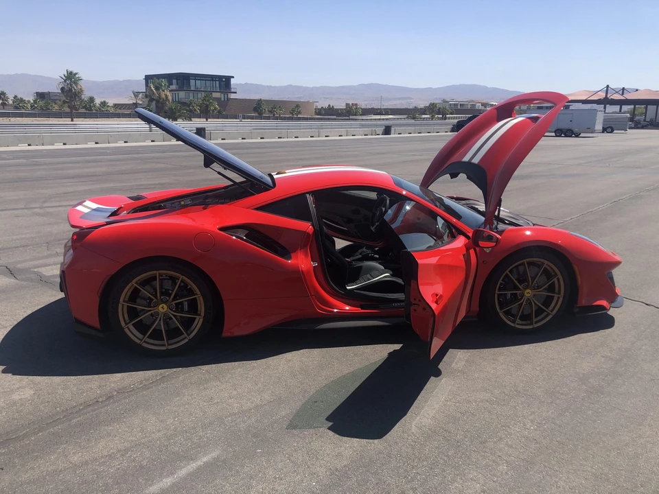 2019 Ferrari 488 Pista - Image 15 of 31