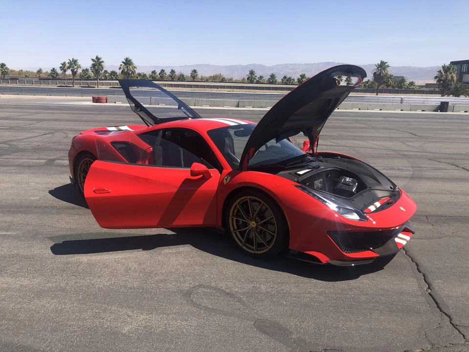 2019 Ferrari 488 Pista - Image 16 of 31