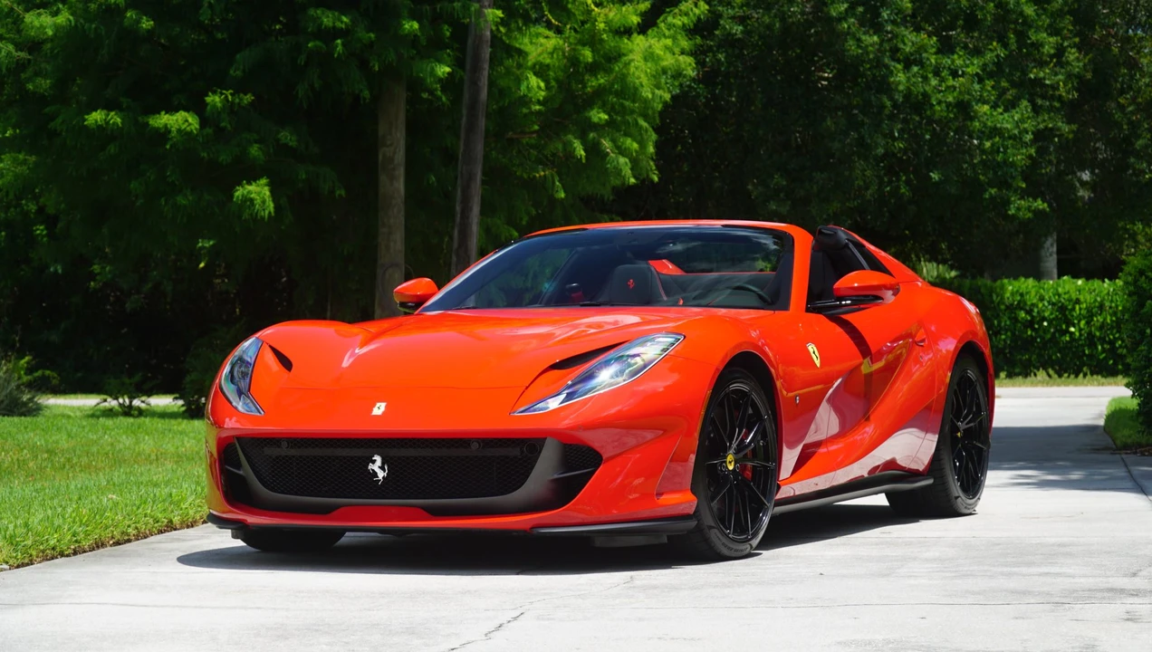 2021 Ferrari 812 GTS - Image 7 of 31