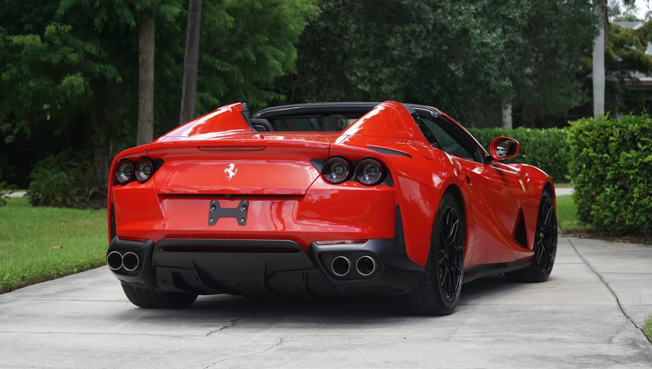 2021 Ferrari 812 GTS - Image 24 of 31