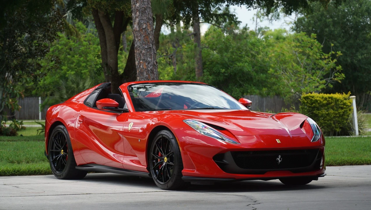 2021 Ferrari 812 GTS - Image 17 of 31