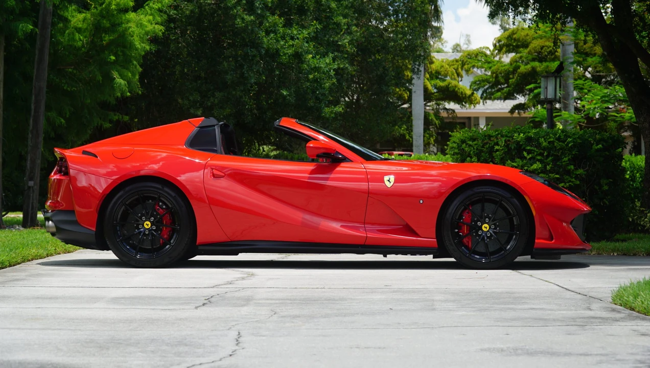 2021 Ferrari 812 GTS - Image 21 of 31