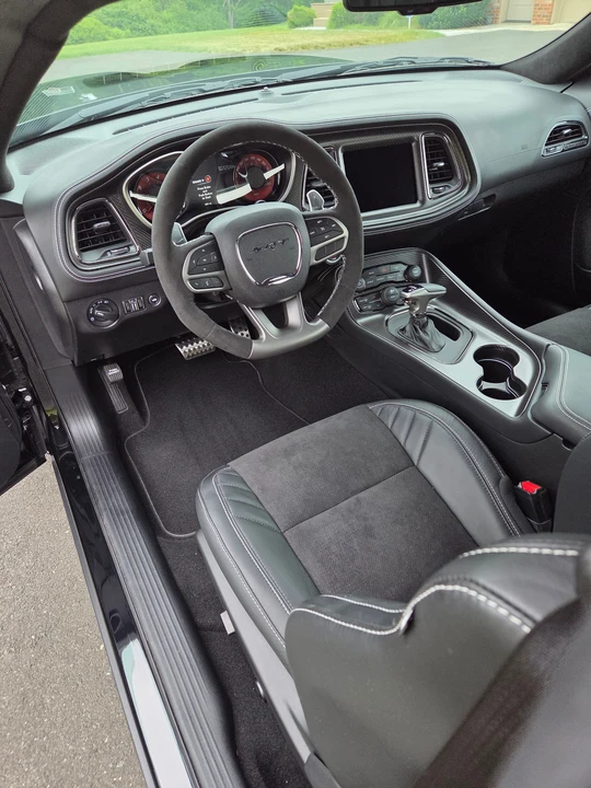 2023 Dodge Challenger SRT Hellcat 3rd Gen - Image 27 of 31