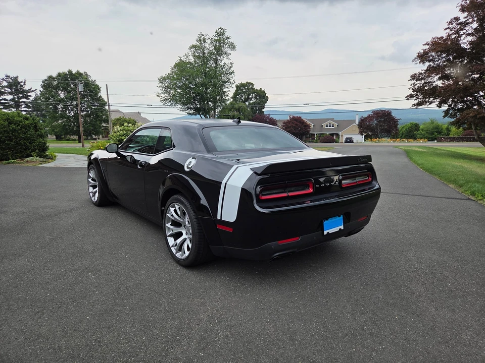 2023 Dodge Challenger SRT Hellcat 3rd Gen - Image 7 of 31