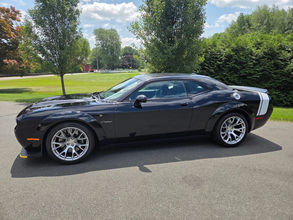 2023 Dodge Challenger SRT Hellcat 3rd Gen - Image 4 of 31