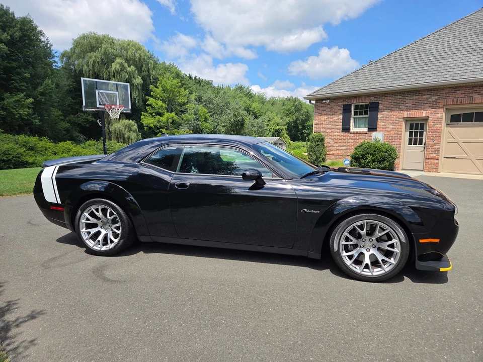 2023 Dodge Challenger SRT Hellcat 3rd Gen - Image 13 of 31