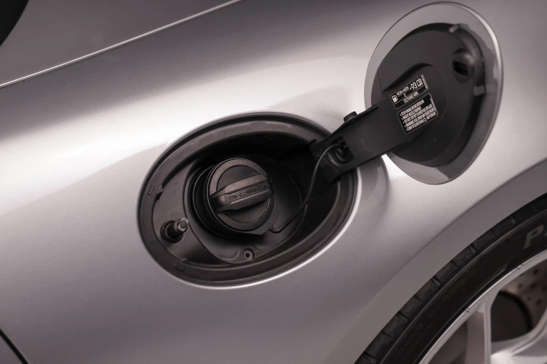 2023 Porsche 992 GT3 - Image 19 of 31