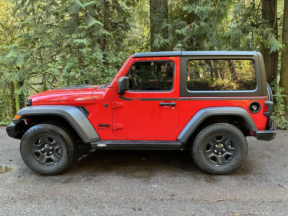 2024 Jeep JL Wrangler - Image 3 of 31