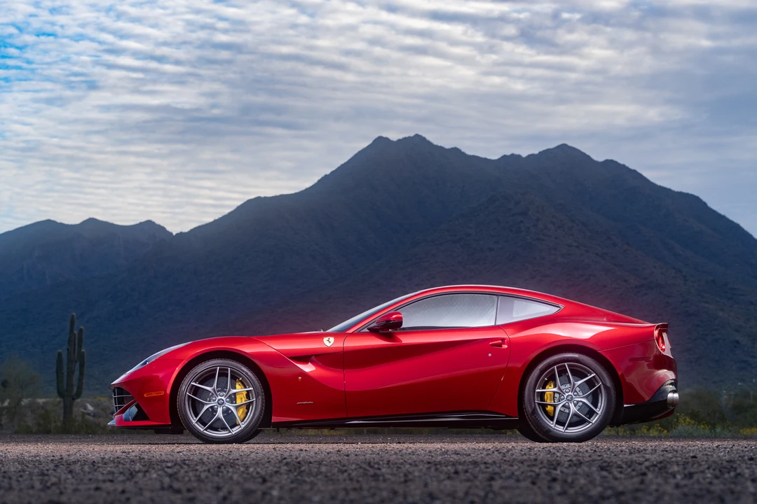 2016 Ferrari F12berlinetta - Image 2 of 31