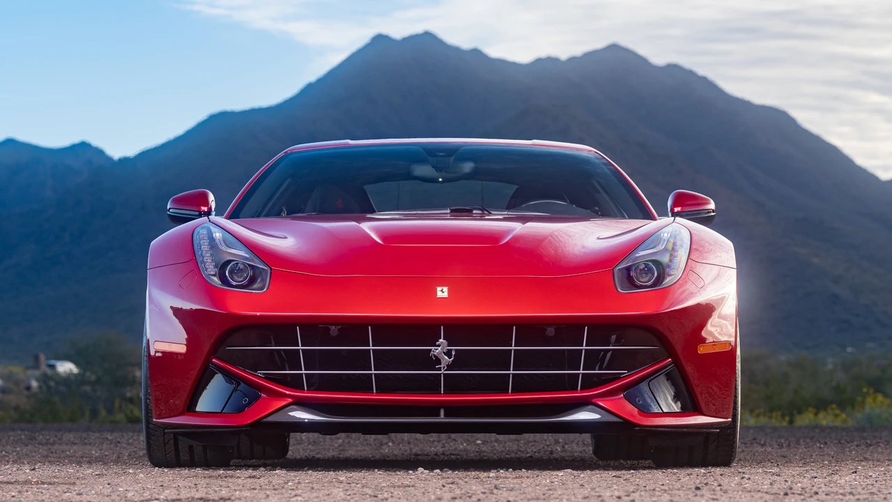 2016 Ferrari F12berlinetta - Image 9 of 31