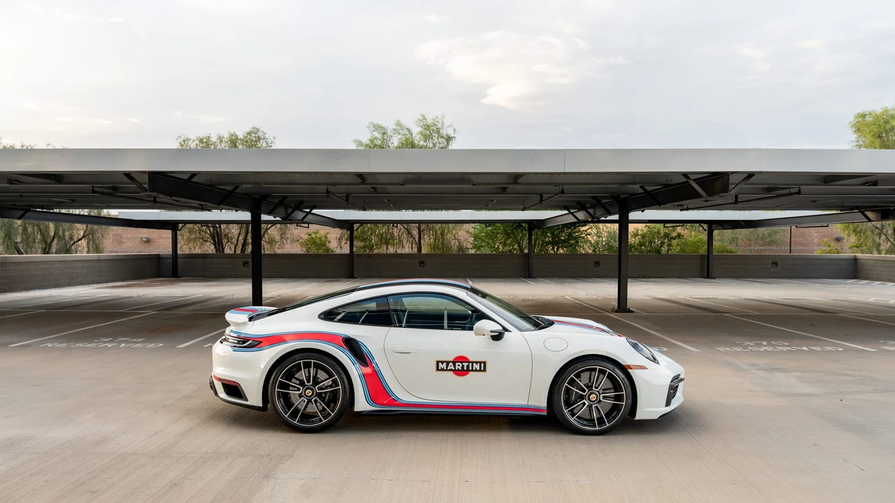 2025 Porsche 992 Turbo S - Image 20 of 31