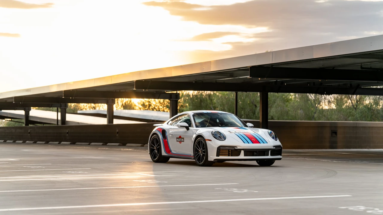2025 Porsche 992 Turbo S - Image 13 of 31