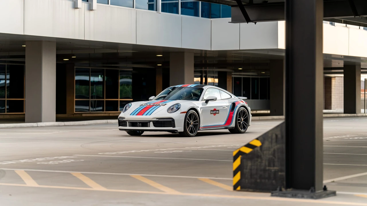 2025 Porsche 992 Turbo S - Image 4 of 31