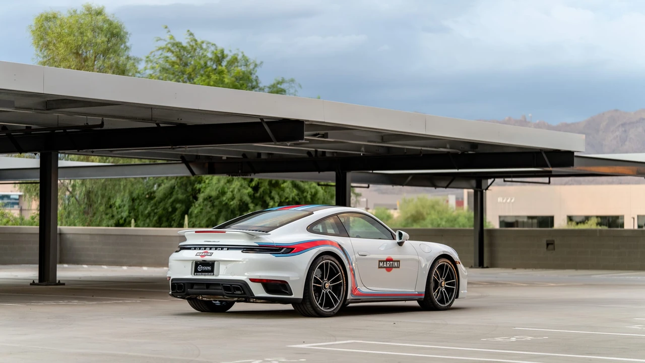 2025 Porsche 992 Turbo S - Image 24 of 31