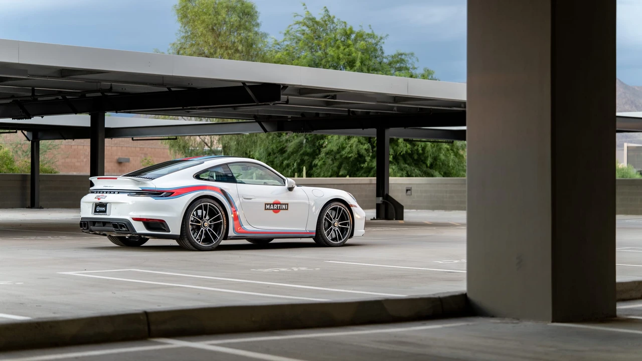 2025 Porsche 992 Turbo S - Image 23 of 31