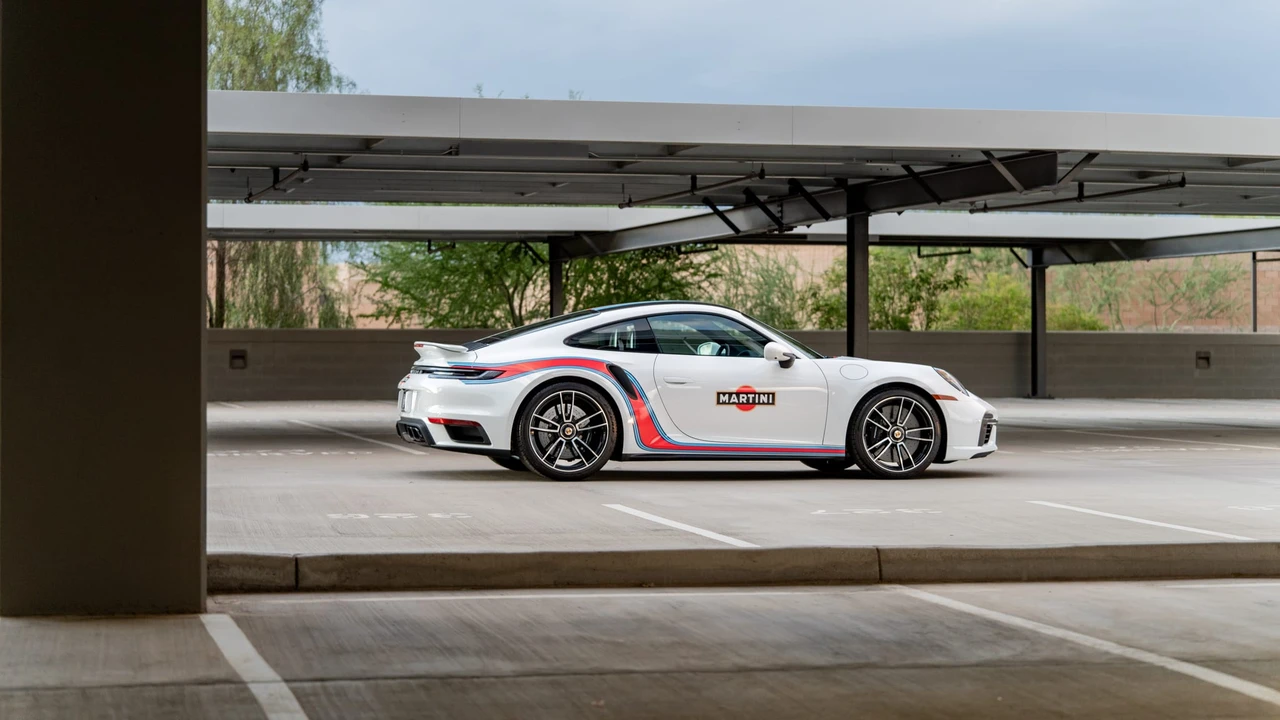 2025 Porsche 992 Turbo S - Image 22 of 31