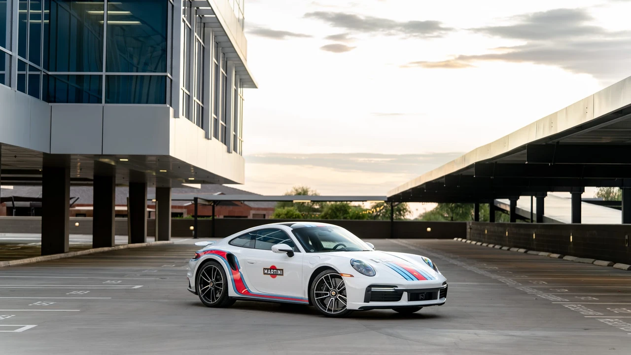 2025 Porsche 992 Turbo S - Image 18 of 31