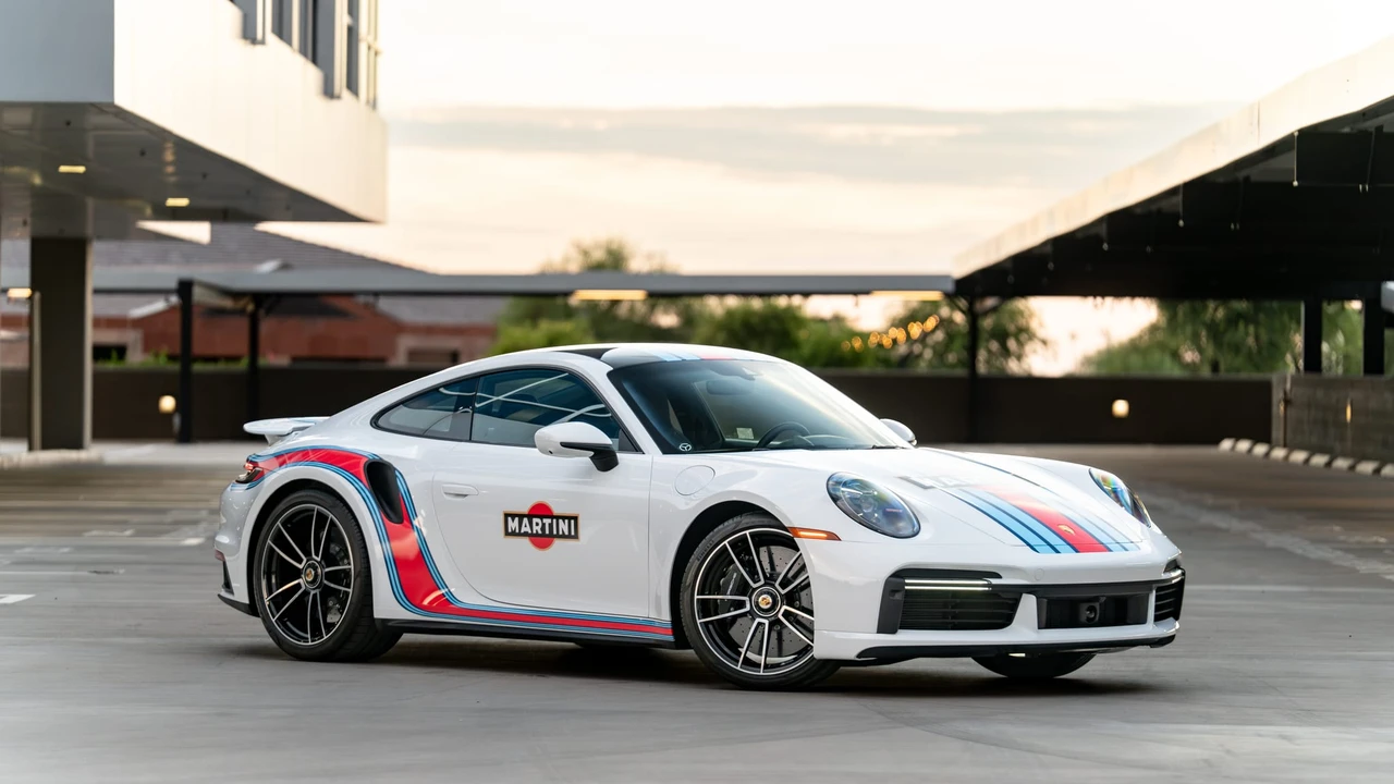 2025 Porsche 992 Turbo S - Image 17 of 31
