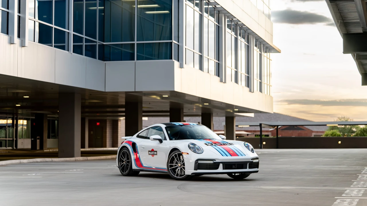 2025 Porsche 992 Turbo S - Image 15 of 31