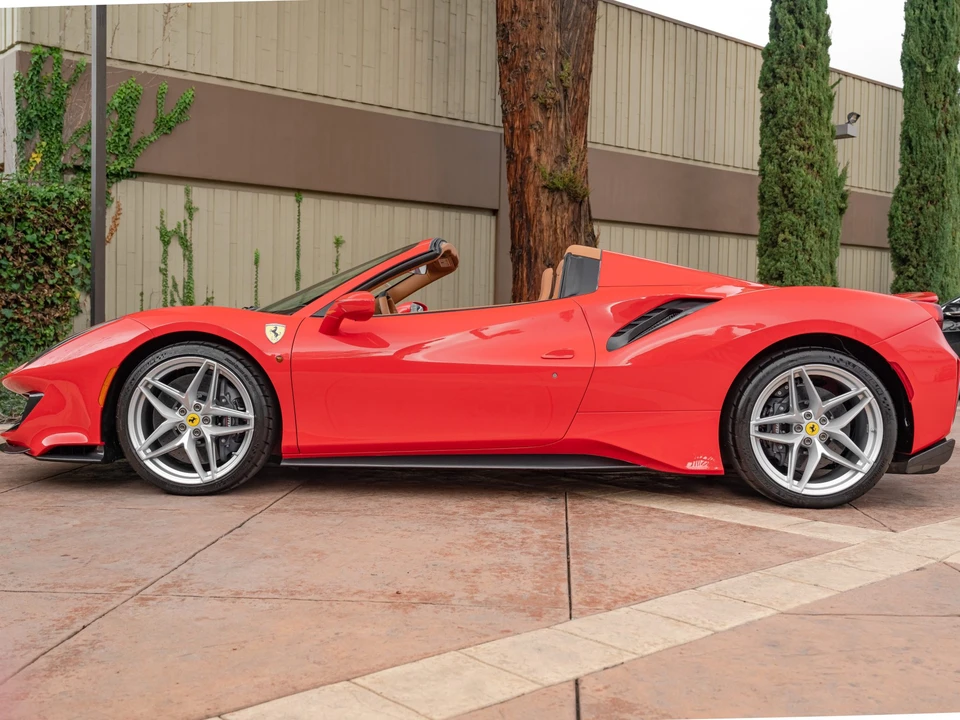 2020 Ferrari 488 Pista Spider - Image 4 of 31