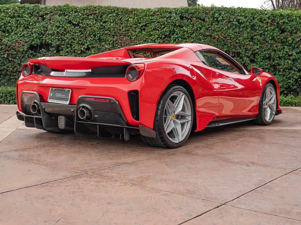 2020 Ferrari 488 Pista Spider - Image 15 of 31