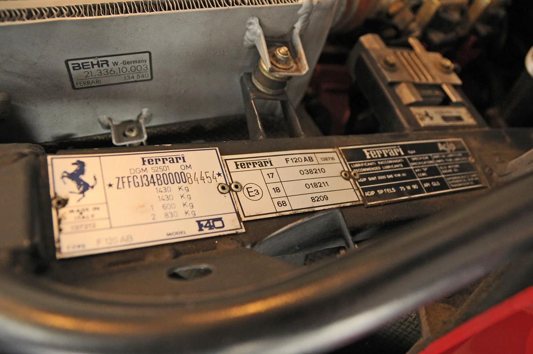 1990 Ferrari F40 - Image 25 of 31