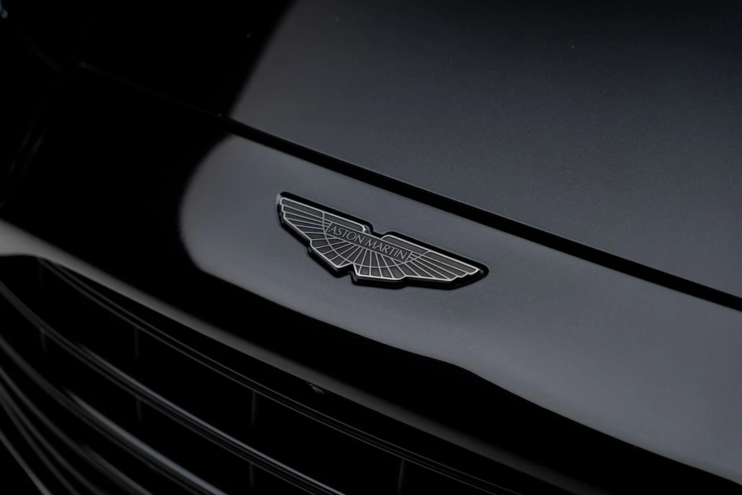 2023 Aston Martin DBX - Image 13 of 31