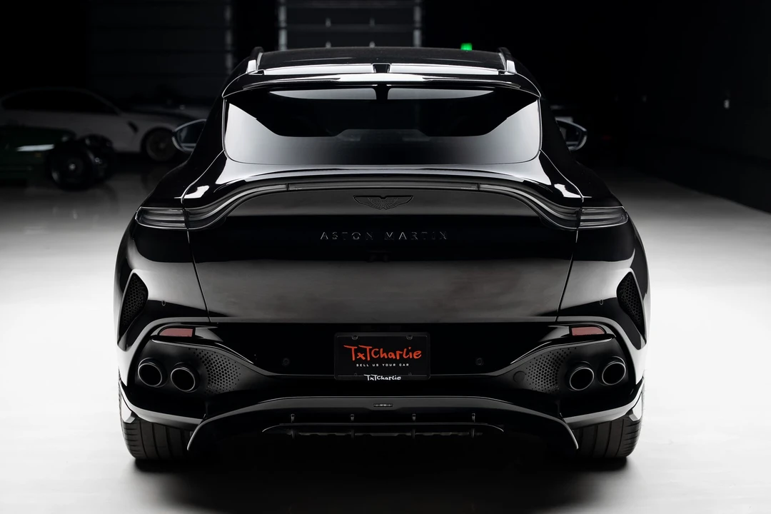 2023 Aston Martin DBX - Image 25 of 31