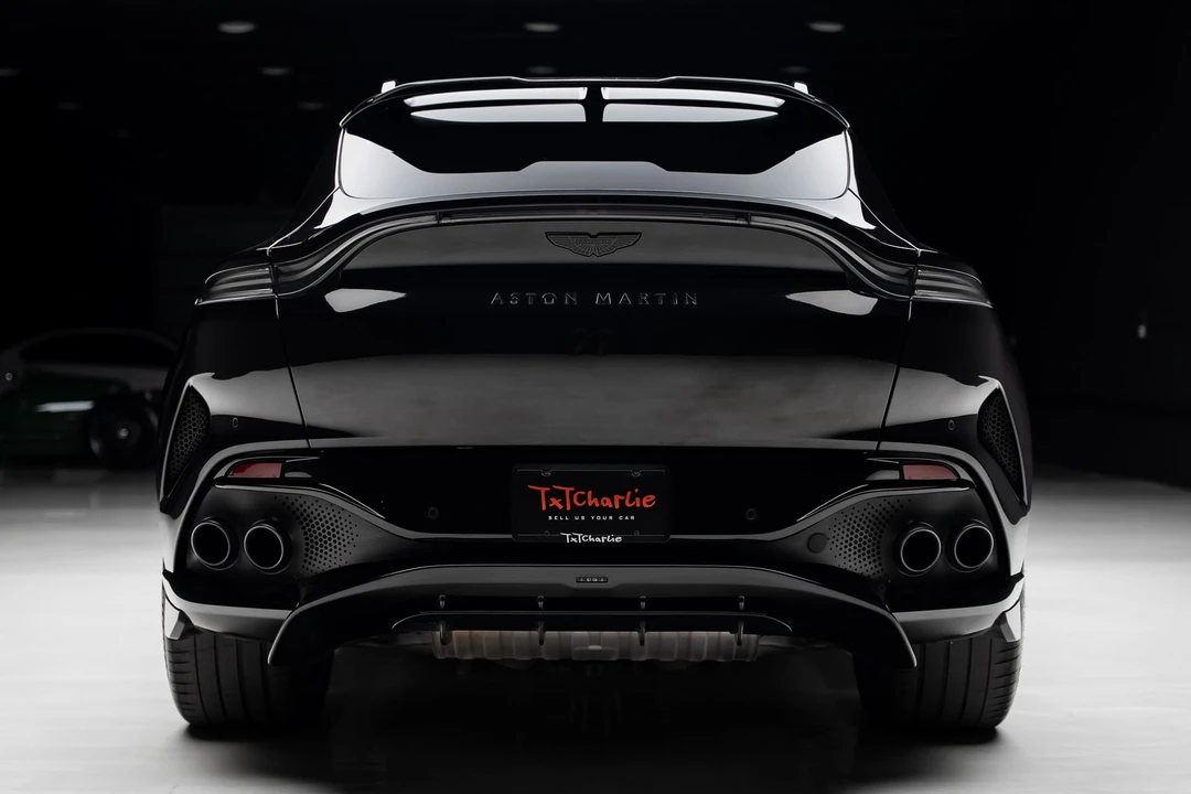 2023 Aston Martin DBX - Image 26 of 31