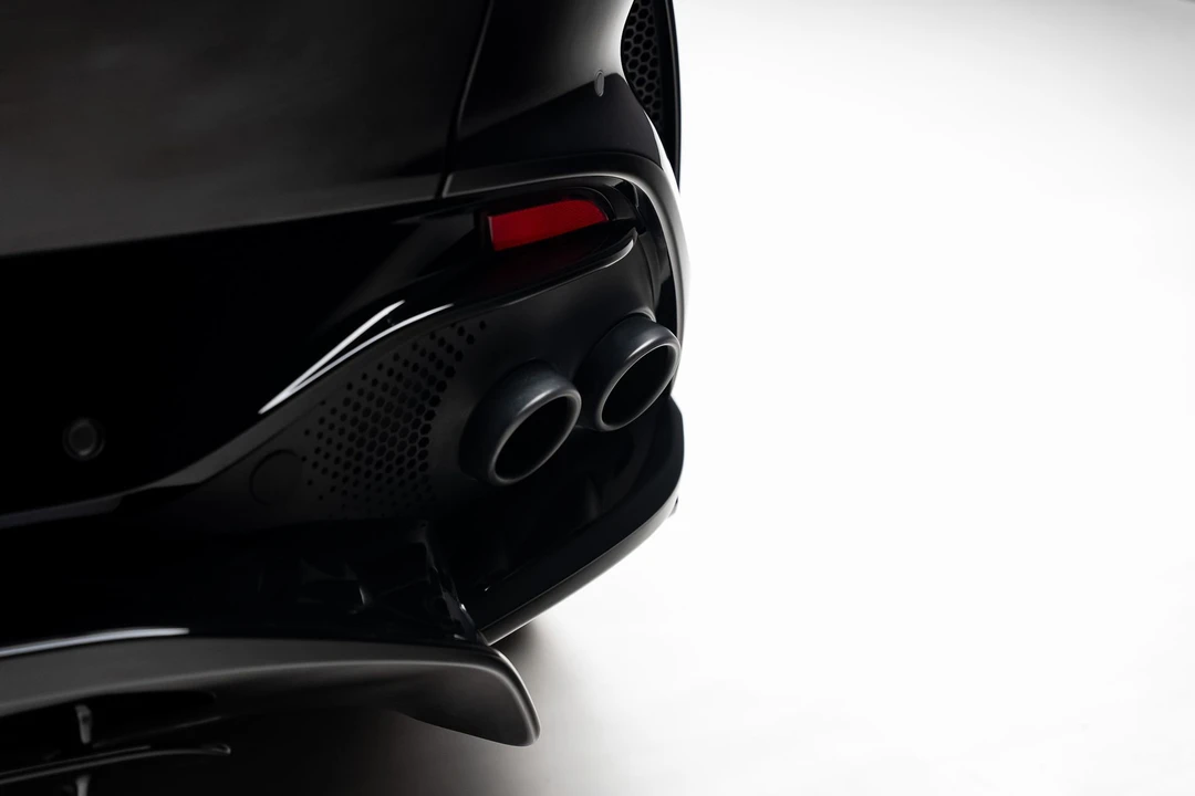 2023 Aston Martin DBX - Image 31 of 31