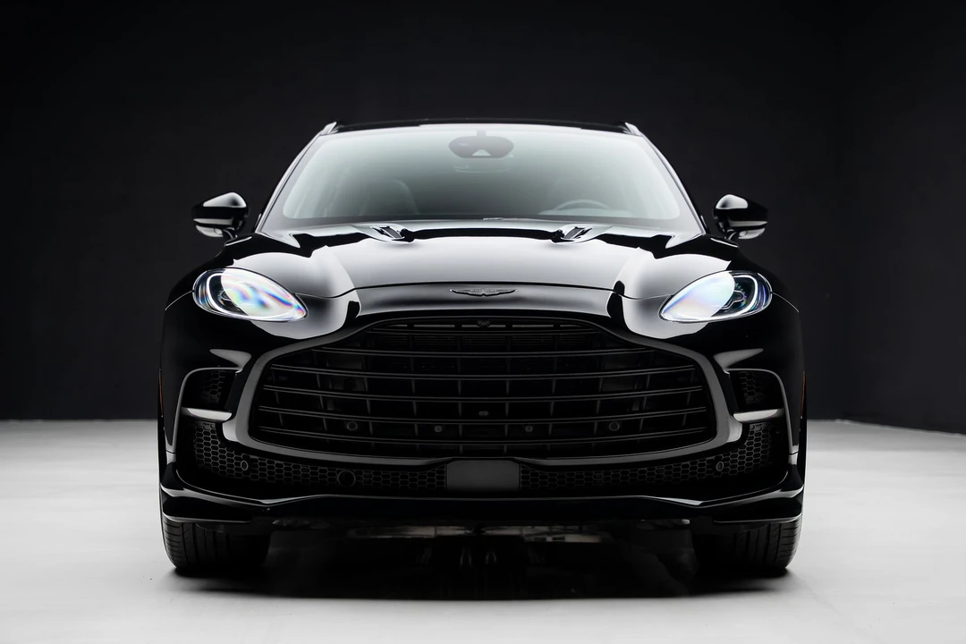 2023 Aston Martin DBX - Image 8 of 31