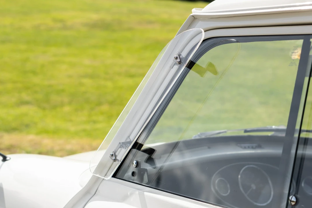 Mini Classic Mini - Image 31 of 31