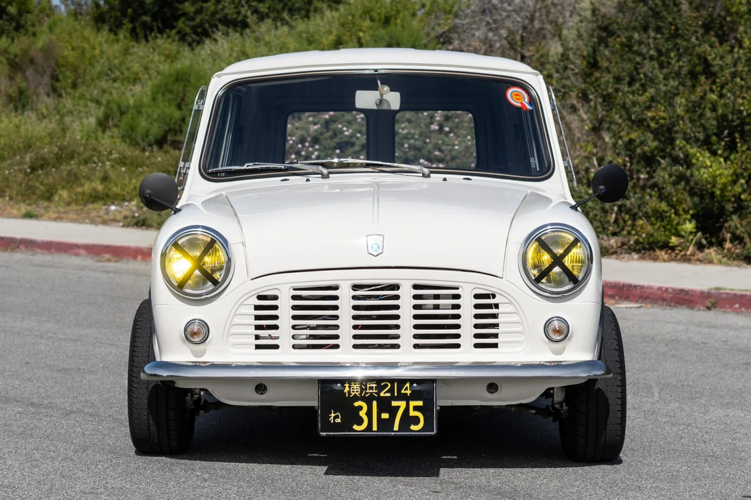 Mini Classic Mini - Image 3 of 31