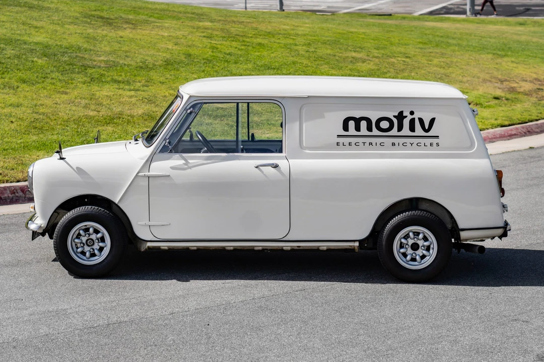 Mini Classic Mini - Image 10 of 31