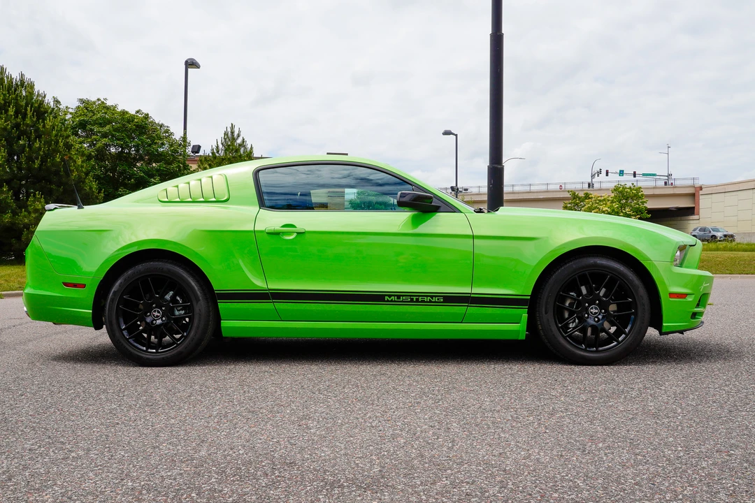 2014 Ford S197 Mustang - Image 8 of 31