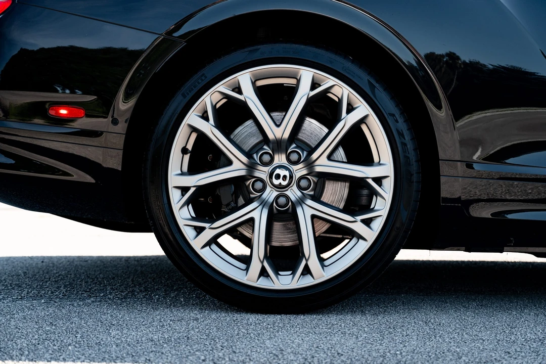 2023 Bentley Continental GT Speed 3rd Gen - Image 28 of 31