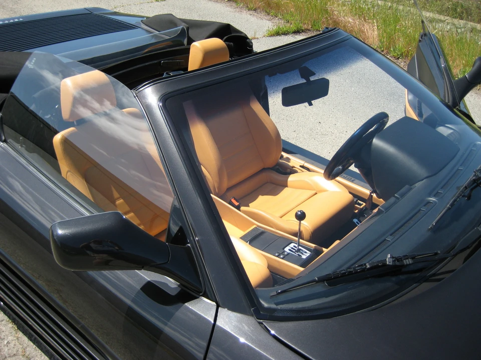 1994 Ferrari 348 Spider - Image 24 of 31