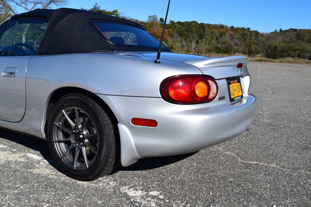 1999 Mazda NB MX-5 Miata - Image 28 of 31
