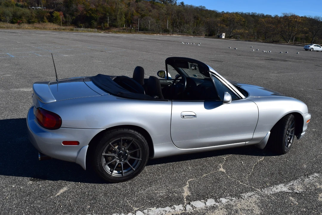 1999 Mazda NB MX-5 Miata - Image 7 of 31