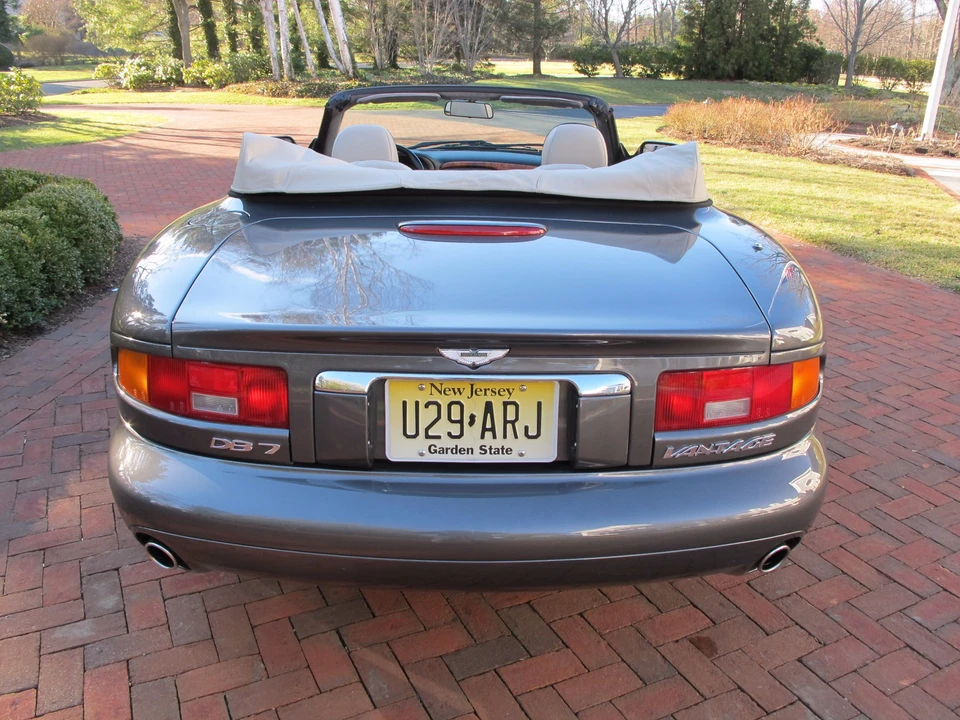 2002 Aston Martin DB7 Vantage - Image 11 of 31